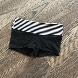 Lululemon boogie shorts